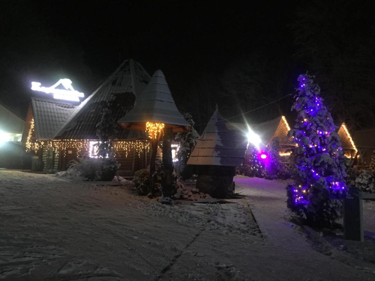 Hotel Toursit Complex Polyana Kvasova Zewnętrze zdjęcie